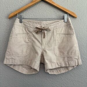 The North Face Wonder Free Shorts Size 4 in‎ Dine Beige Stripe